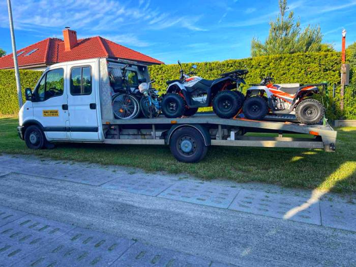 Transport quadów i rowerów na lawecie