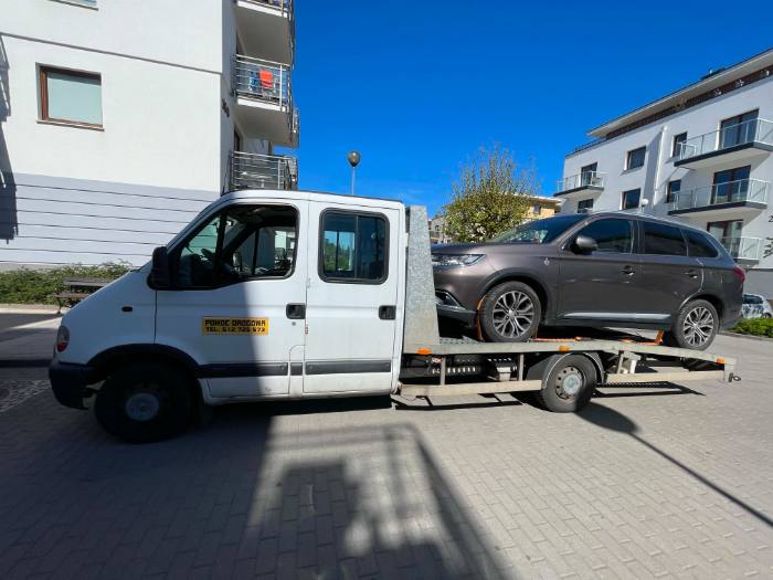 Mitsubishi Outlander na lawecie
